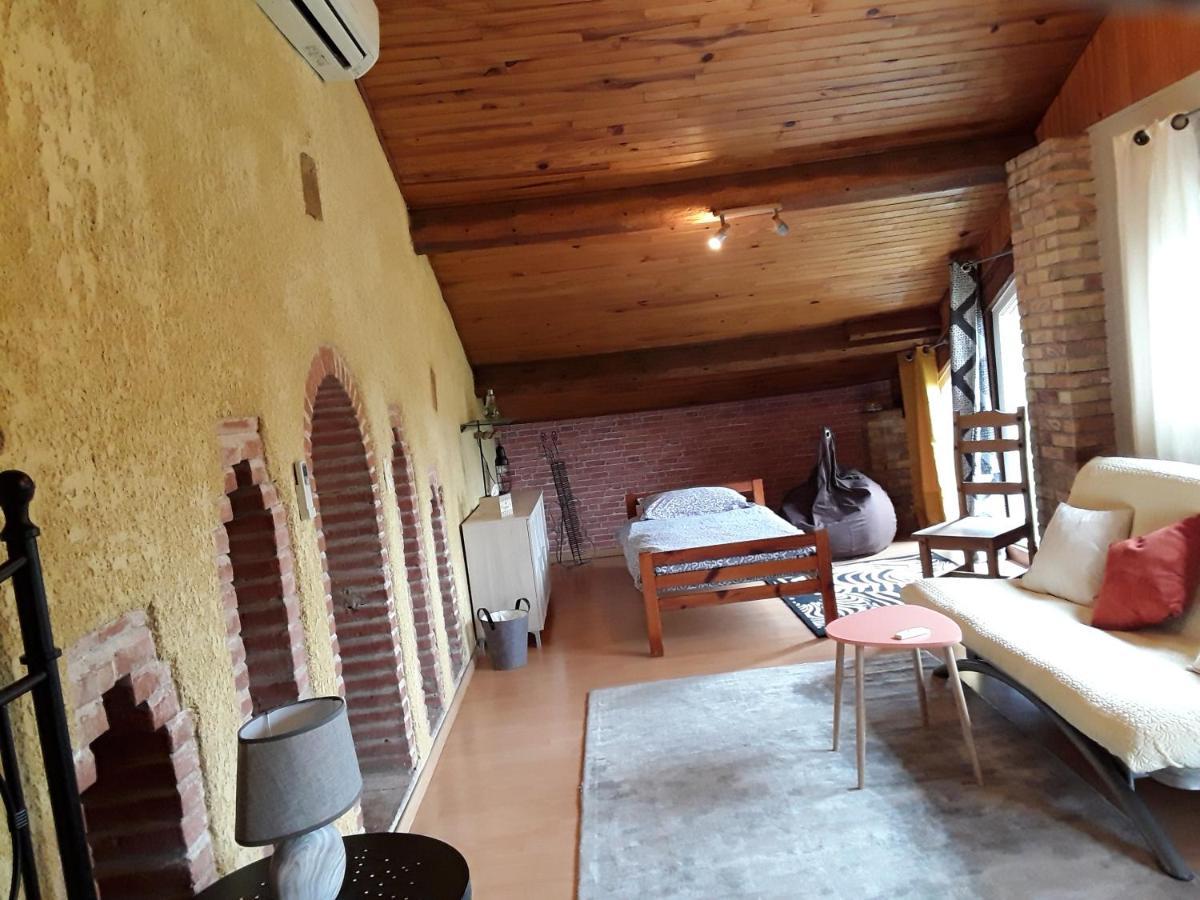 La Louisiane 31 Bed & Breakfast Villefranche-de-Lauragais Exterior foto